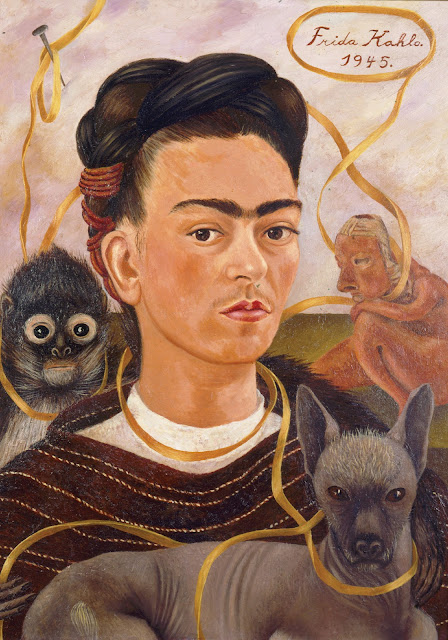Frida Kahlo’nun maymun ile oto-portresi, 1945, (© Collection Museo Dolores Olmedo, Xochimilco, México). Frida Kahlo Autorretrato con changuito (Self-Portrait with Small Monkey), 1945, © Collection Museo Dolores Olmedo, Xochimilco, México.
