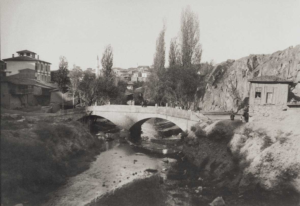 Avni Lifij, Anadolu, Platinum Palladium, Print, 14.60 x 21.50 cm.