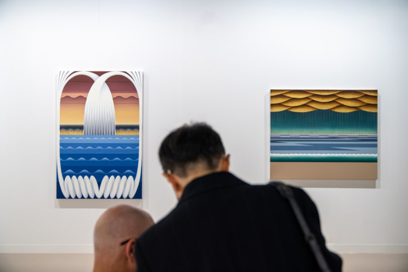 Art Basel Paris 2024'te Ortuzar Projects standında Takako Yamaguchi'nin eserleri.