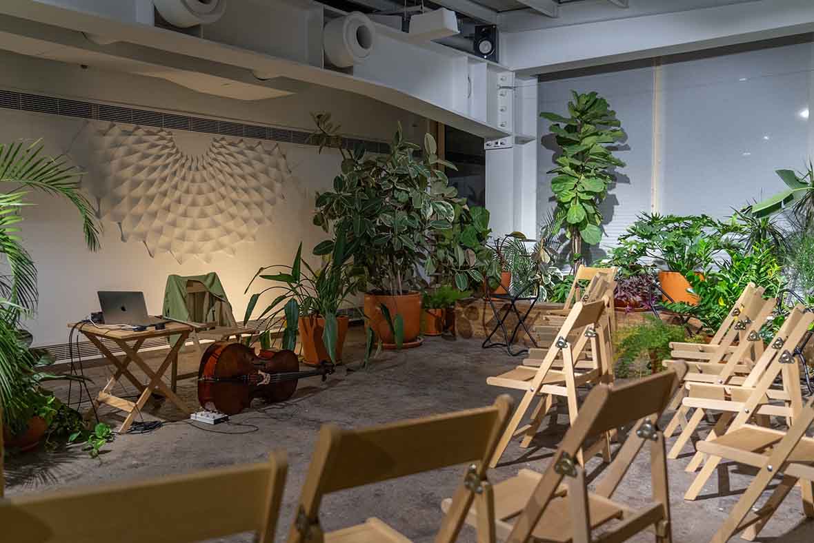 Bilmem Nasıldır Hâli Sılanın performansından bir kare, Fotoğraf: Nazlı Çapar.