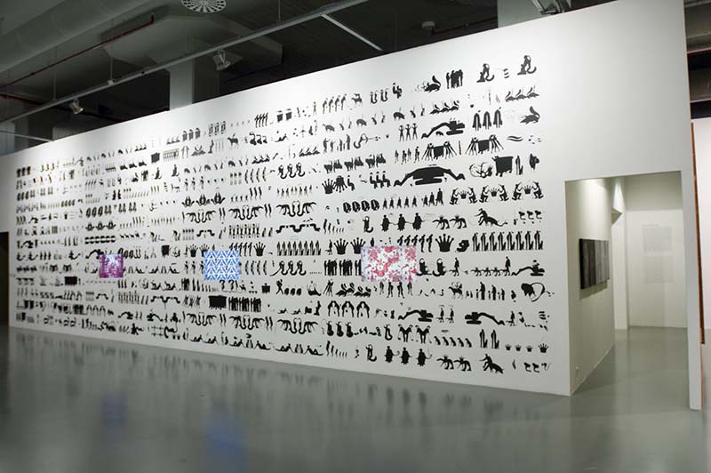 İnci Eviner, New Citizen, HD Data Video, 3' loop, 2009, Istanbul Modern.