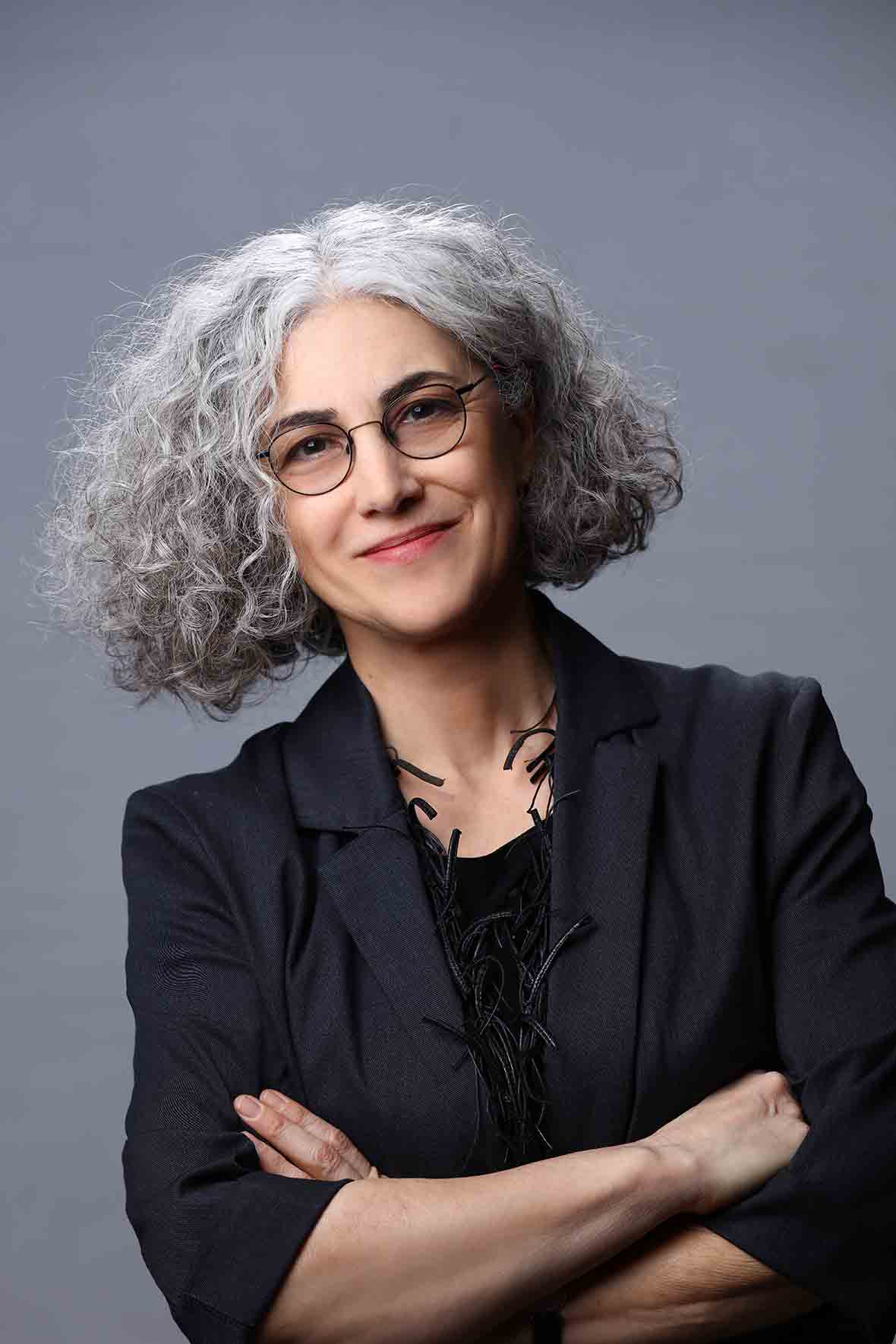 Prof. Dr. Ahu Antmen.