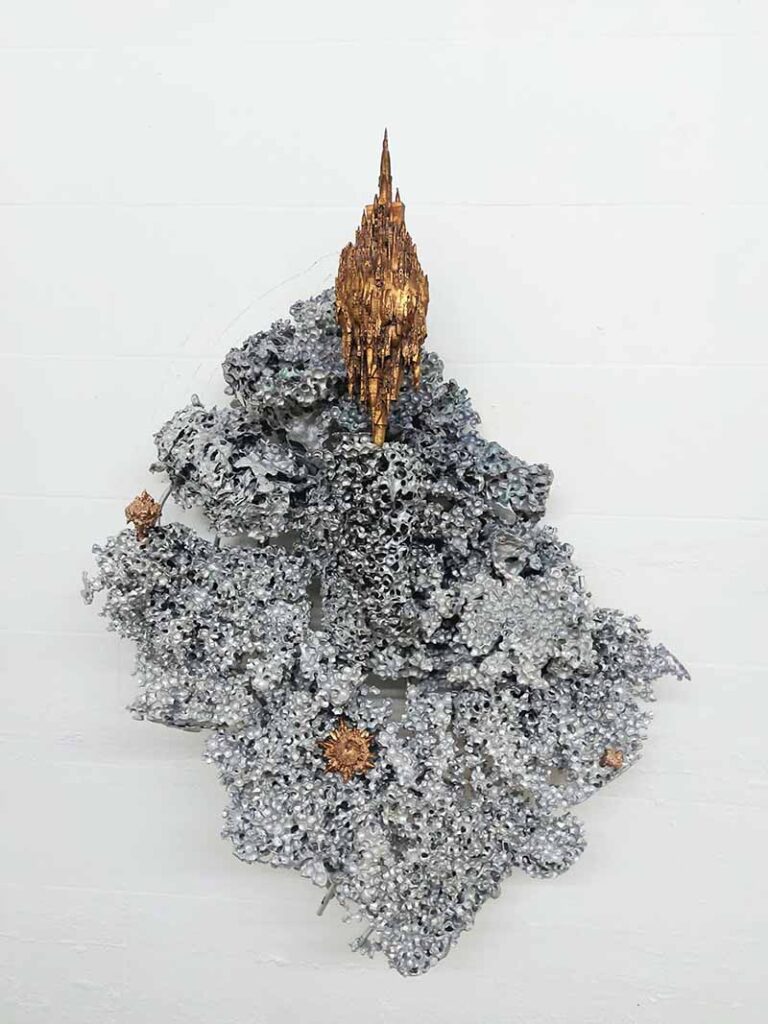 Bilal Hakan Karakaya, “Untitled”, 2024, alüminyum ve bronz, 80x60x10 (çap) cm, Investec Cape Town 2025, (Sanatçının ve Anna Laudel Galeri’nin izniyle).