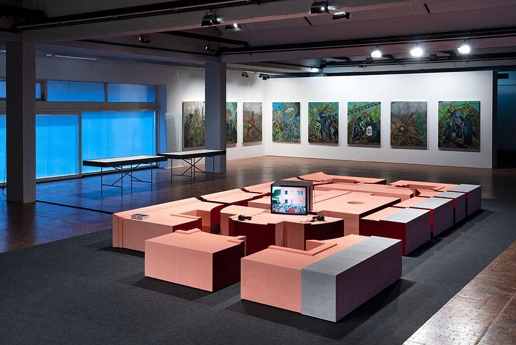 12. Berlin Bienali, 2022, DAAR – Sandi Hilal ve Alessandro Petti, Ente di Decolonizzazione görselleştirilmesi (Entity of Decolonization) – Borgo Rizza, Tammy Nguyen, resim serisi, enstalasyon görüntüsü, fotoğraf dotgai.