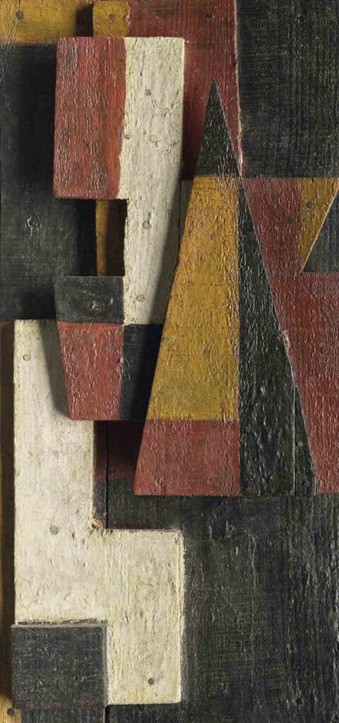 Joaquin Torres-Garcia (1874-1949), Formas superpuestas, 'J. Torres-Garcia 31' (arkasında) imzalı ve tarihli, ahşap üzerine yağlıboya, 49 x 24 x 6 cm, Yaklaşık 1931'de boyanmıştır, Tahmini fiyat: 60.000-80.000 Euro, © Christie’s Images Limited 2025.