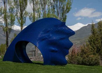 Seçkin Pirim, “Zamanlı Zamansız” Heykelleriyle Baksı Müzesi’nde