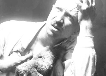 Maceraperest Bir Mimarın Fotoğrafhanesi: Arif Hikmet Koyunoğlu