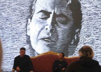 Nemanja Nikolic, Chucky Schuster