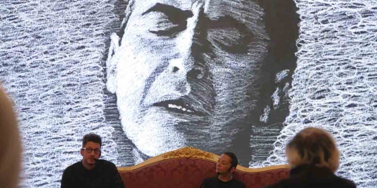 Nemanja Nikolic, Chucky Schuster