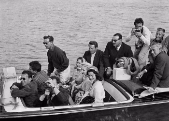 Betta St. John, June Laverick ve Anne Heywood, 1957.