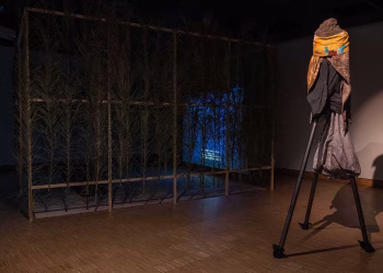 Fredj Moussa, Mirage, The Inner Sea [İç Deniz, Bir Serap] (2024), Barajdan Sızanlar sergisinden görünüm, Salt Beyoğlu, 2026, Fotoğraf: Metean Bars (Salt).